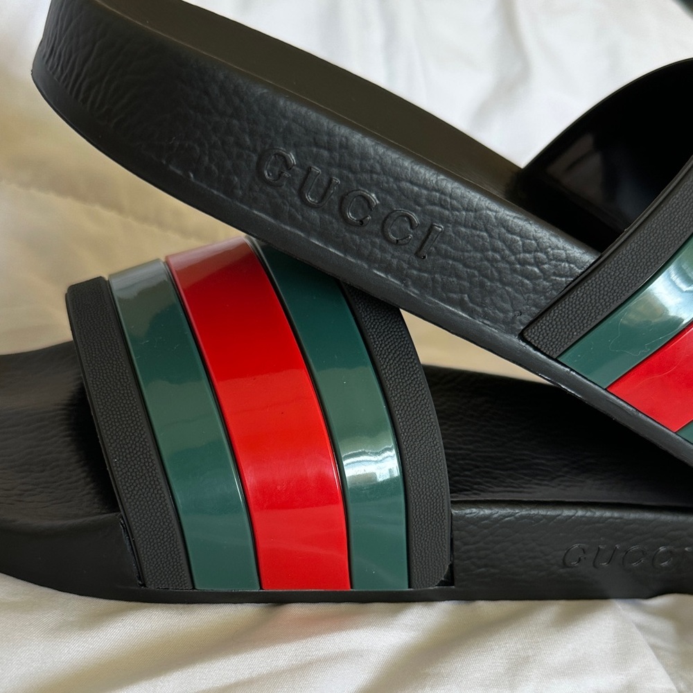 Gucci Pool Slides Black Sandals with Red and Green Stripes